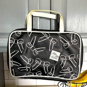 Vintage Saks Fifth Avenue women’s cosmetic bag